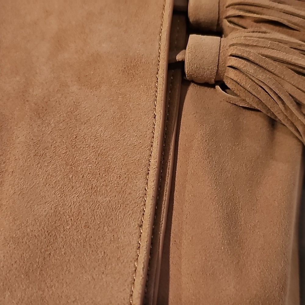 Ann Taylor chic soft pink suede clutch with tassels like new condition - Picture 3 of 11